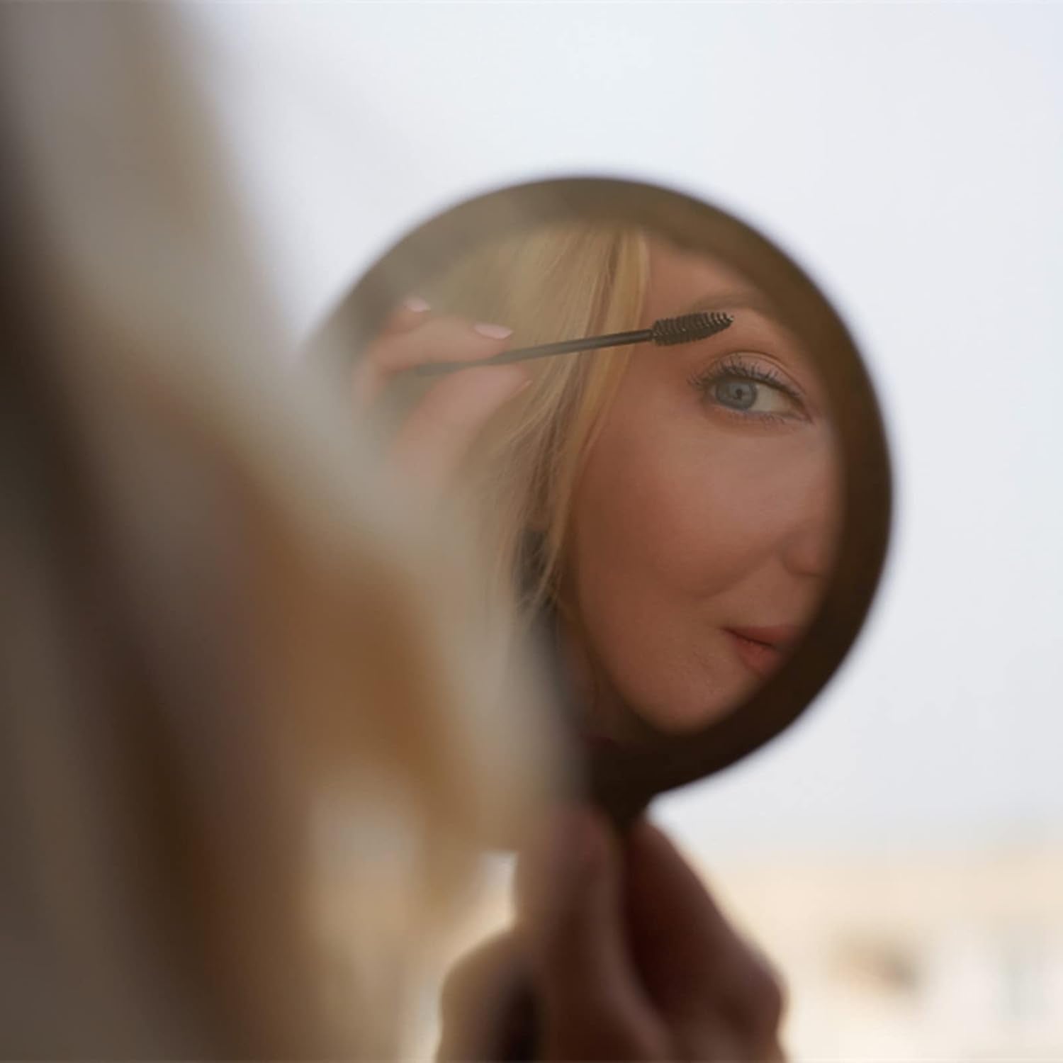 100 Disposable Eyelash Spoolies - Mascara Applicator and Lash Wand for Extensions and Eyebrows